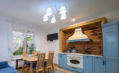 Bright Ideas: Smart Lighting Tips for Small Dining Rooms
