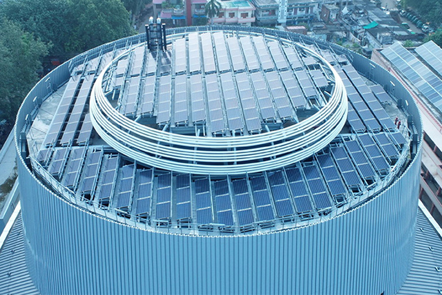 109 kW rooftop solar panels support decarbonisation and provide power resilience during outages.