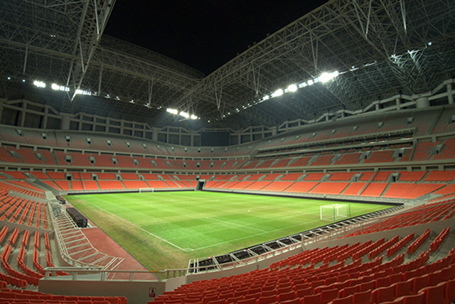 DMX-controlled systems deliver dynamic lighting effects with significantly lower energy use.